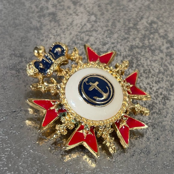 VTG Brooch Maltese Cross St Clement's anchor red white blue Crown pin medallion - Picture 4 of 10